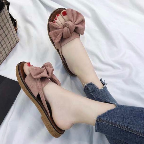 Shoes - Pink bow sandals